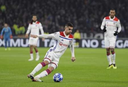 占据着先机 占据着先机